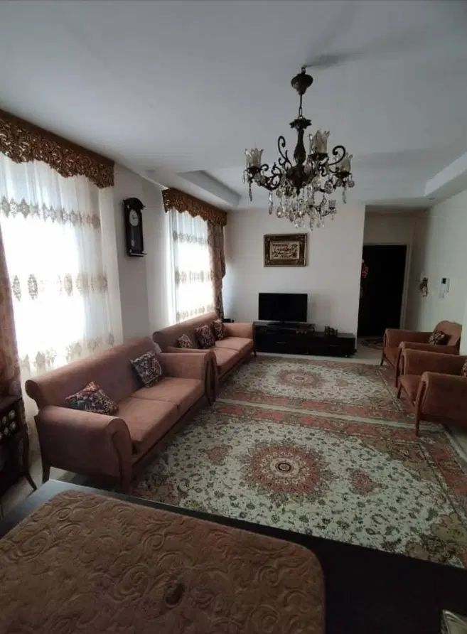 ۵۲متر  پارکینگدار  سالن پرده خور    خیابان کمیل|فروش آپارتمان|تهران, اسکندری|دیوار