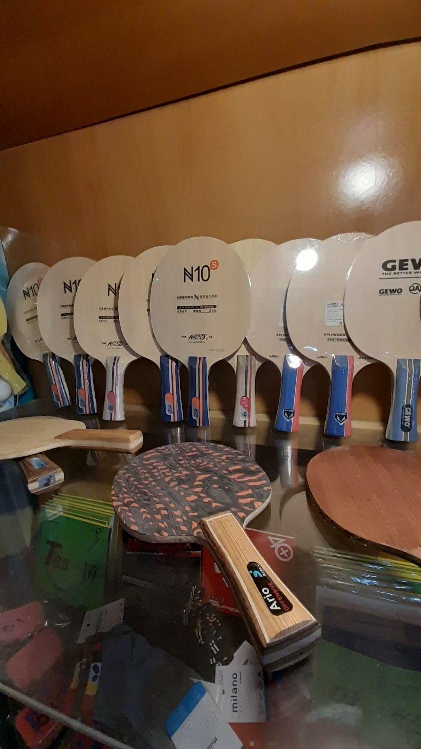 انواع راکت رویه چوب چسب کیف کفش پینگ پنگ تنیس|ورزش‌های توپی|اصفهان, جاوان|دیوار