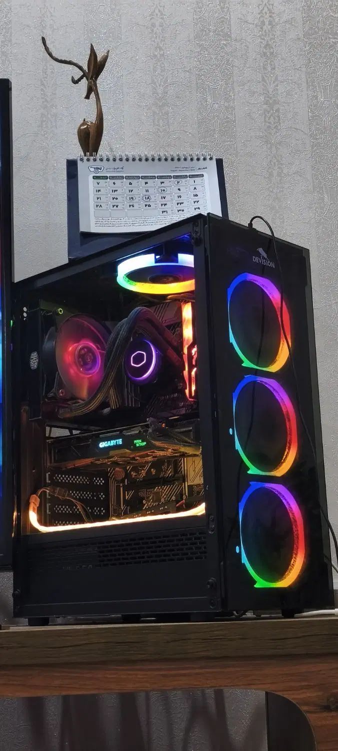 کیس گیمینگ حرفه‌ای با مادربوردZ590 و نورپردازی RGB|رایانه رومیزی|اراک, |دیوار