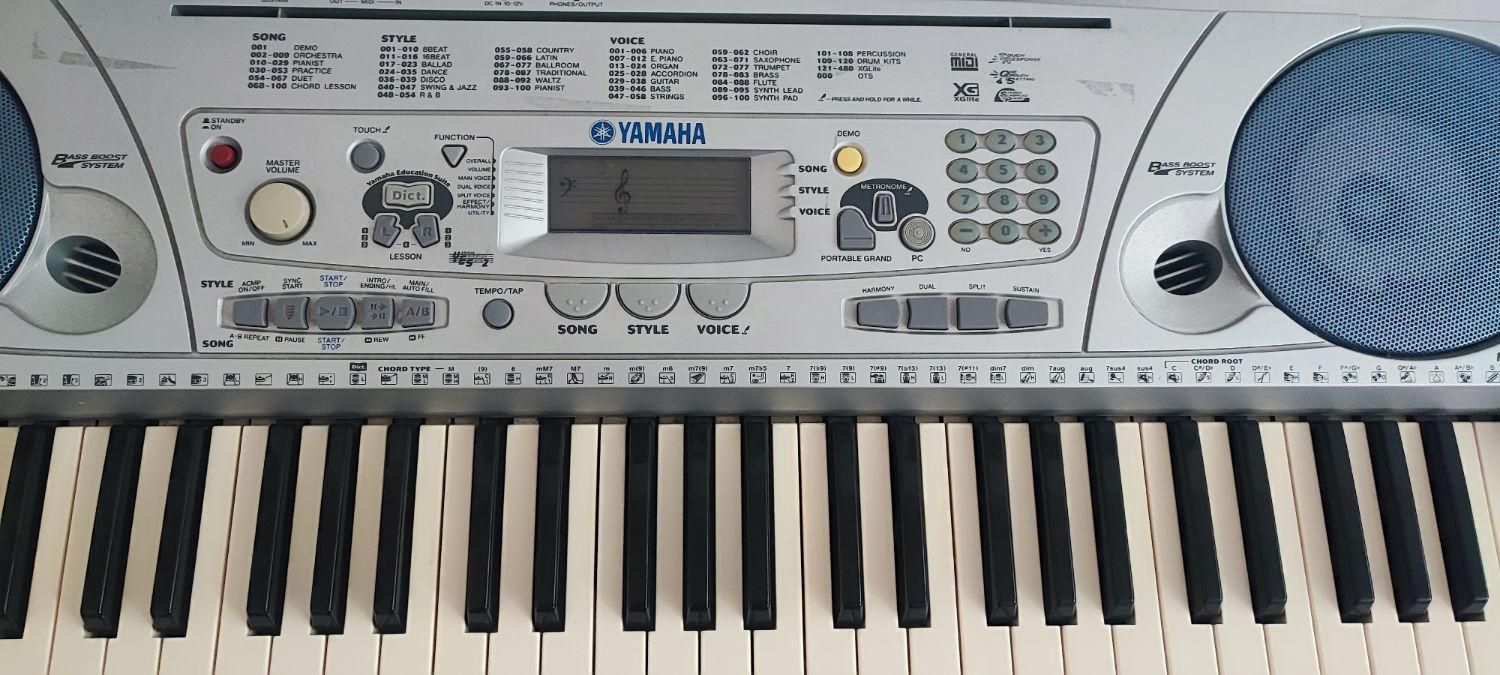 KEYBOARD YAMAHA PSR 275 تاچدار+ پایه ضربدری|پیانو، کیبورد، آکاردئون|کرمانشاه, |دیوار
