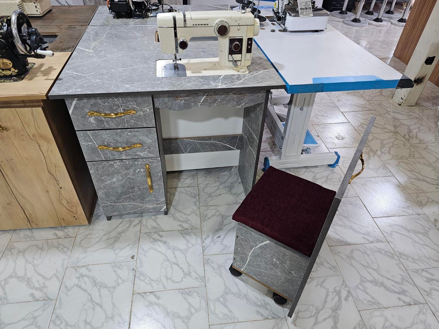 میز چرخ خیاطی با صندلی|لوازم خیاطی و بافتنی|قشم, |دیوار