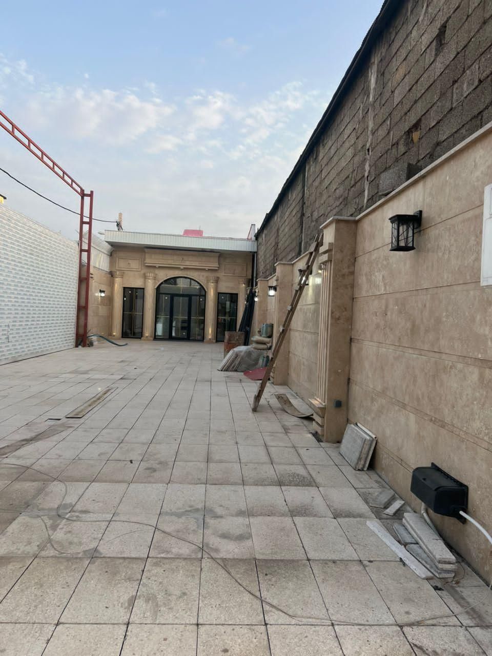 فروش نمایشگاه خودرو  سه بر|فروش مغازه و غرفه|رشت, جانبازان|دیوار