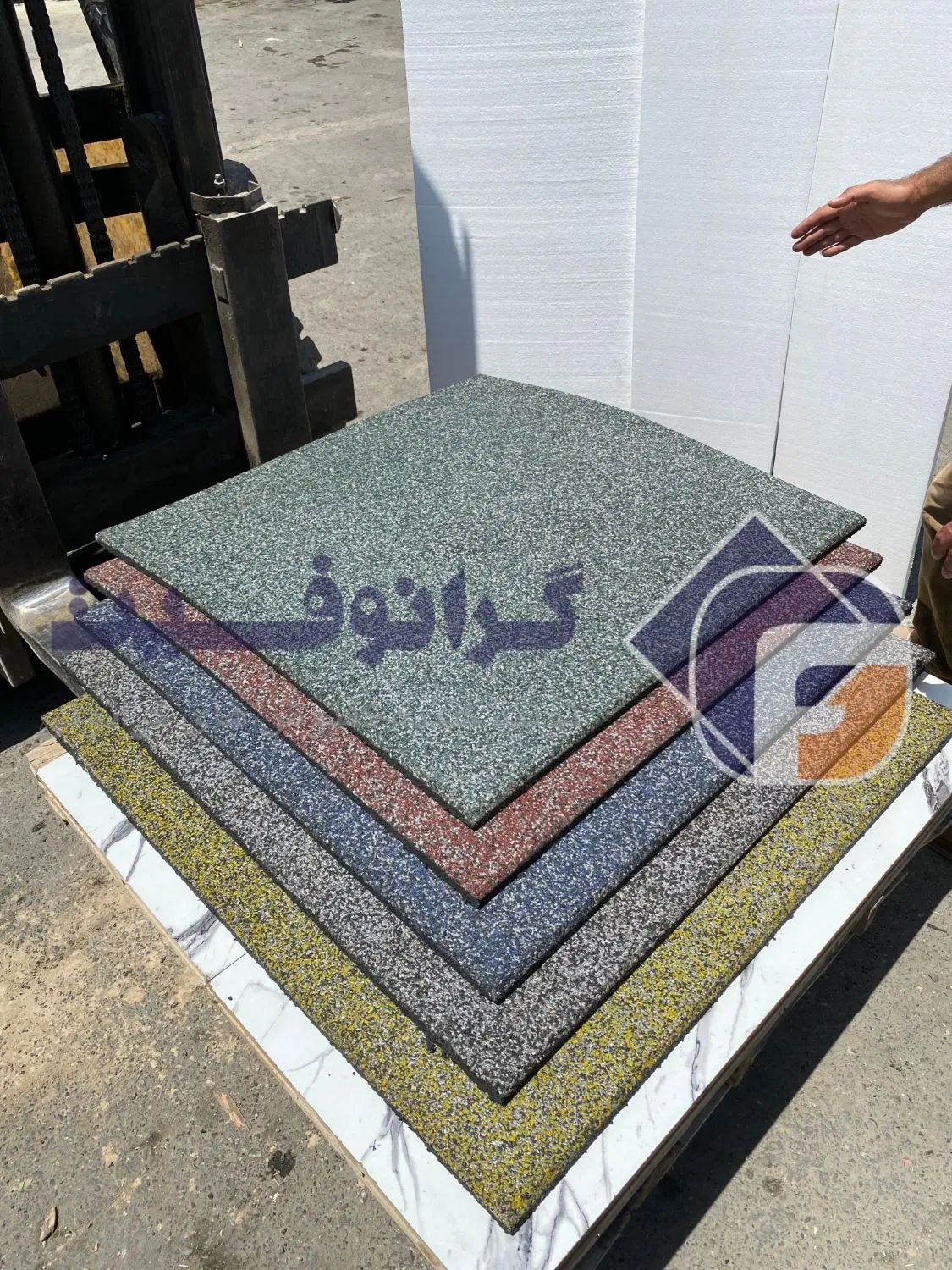 کفپوش درجه یک با قیمت پایین|تجهیزات ورزشی|تهران, شهرک استقلال|دیوار