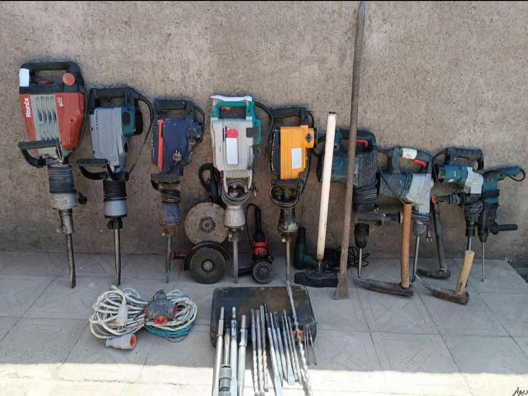 پیکور کار ی کندن بتن شفته دیوار کاشی|خدمات پیشه و مهارت|بم, |دیوار