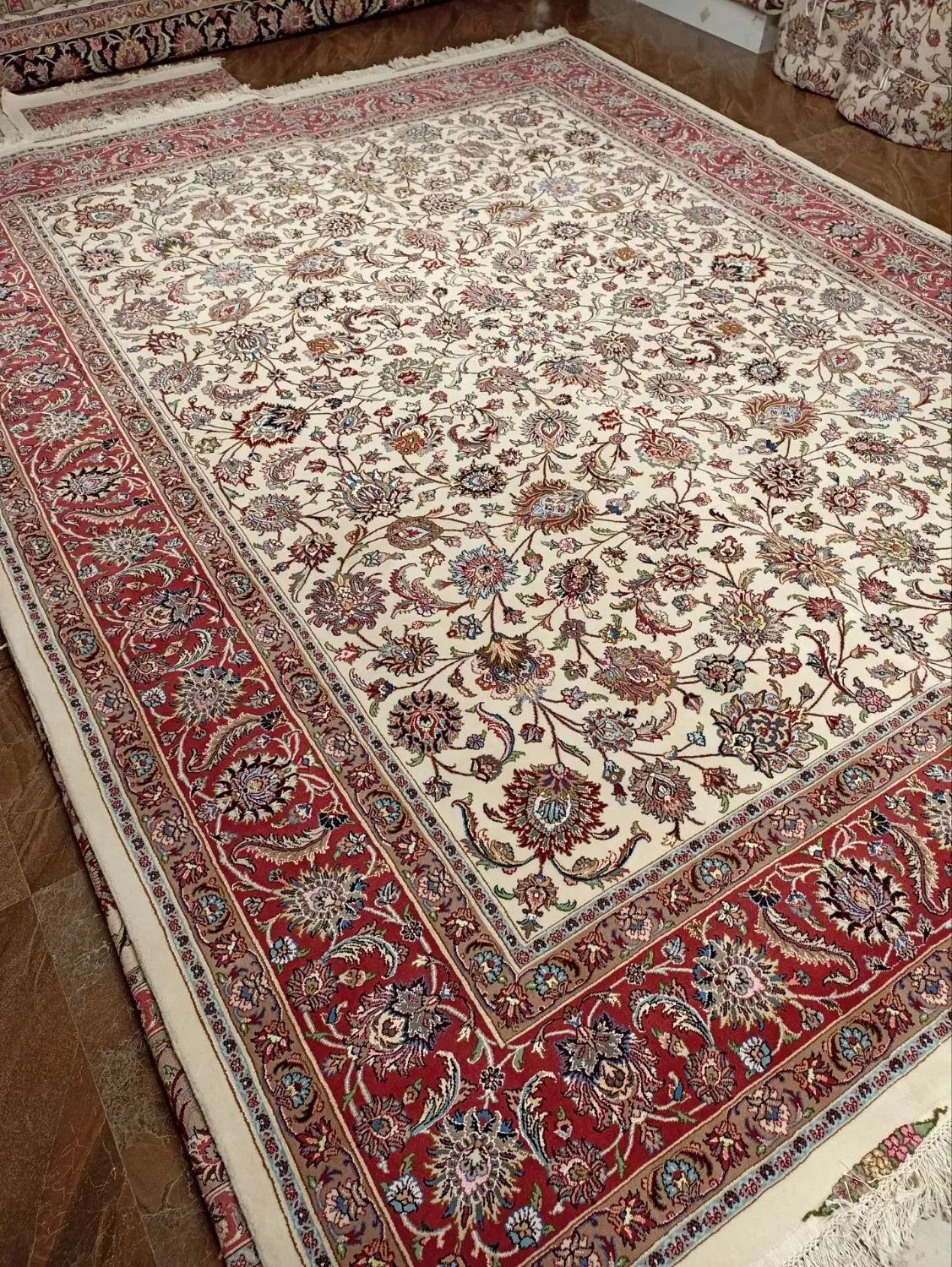 فرش ۹متری افشان حاشیه مسی|فرش|مشهد, ده دی|دیوار