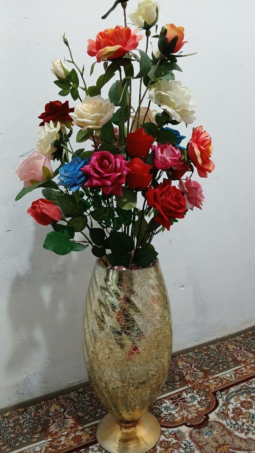 میز خاطره و گل نو|گل مصنوعی|قدس, شهرقدس|دیوار