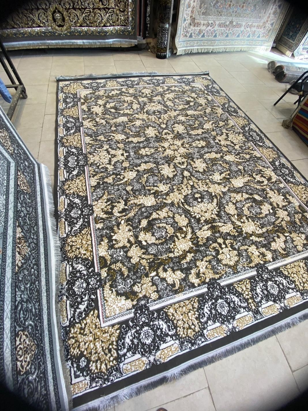 فرش ۵۰۰شانه ۷۰۰شانه سنتی و مدرن|فرش|مشهد, جانباز|دیوار