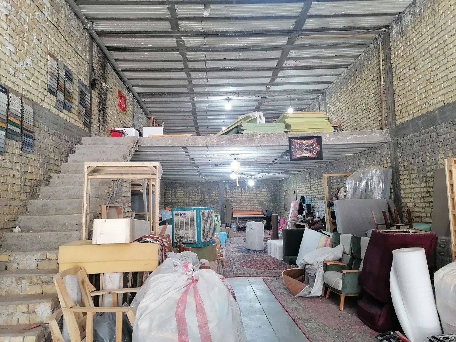 اجاره کارگاه 250 متری،موقعیت عالی بر جاده اصلی گچی|اجارهٔ دفتر صنعتی، کشاورزی، تجاری|شیراز, گچی|دیوار