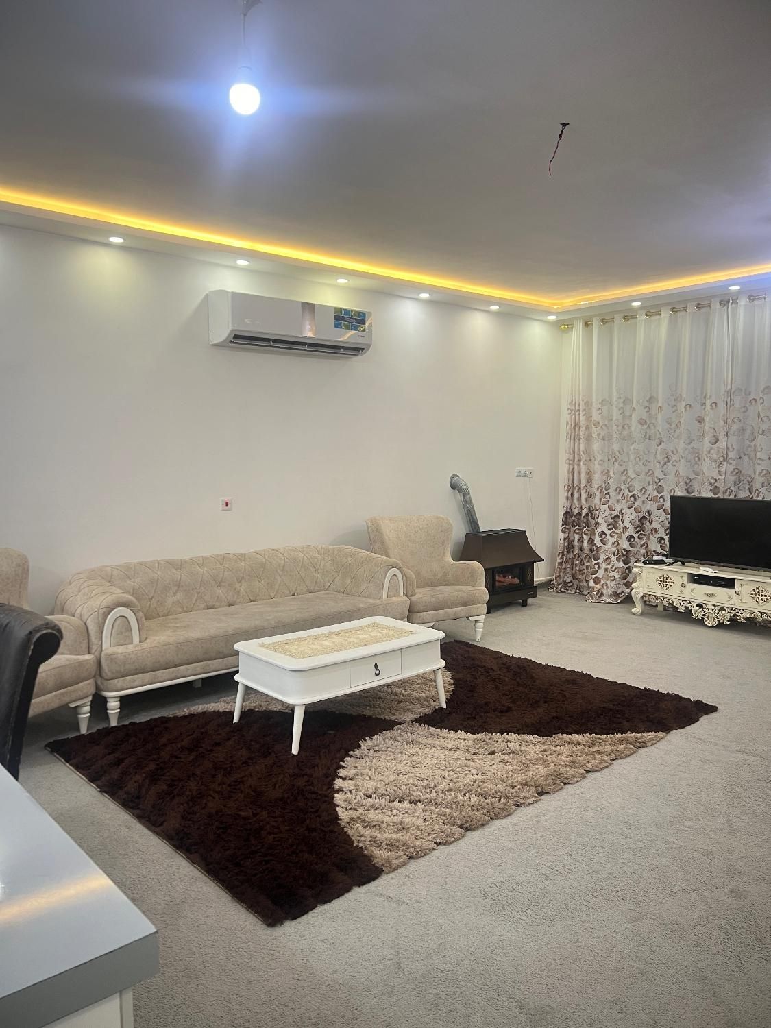 منزل ویلایی دوخوابه و سالن بزرگ/طبقه همکف|اجارهٔ کوتاه‌مدت آپارتمان و سوئیت|بندر گناوه, |دیوار