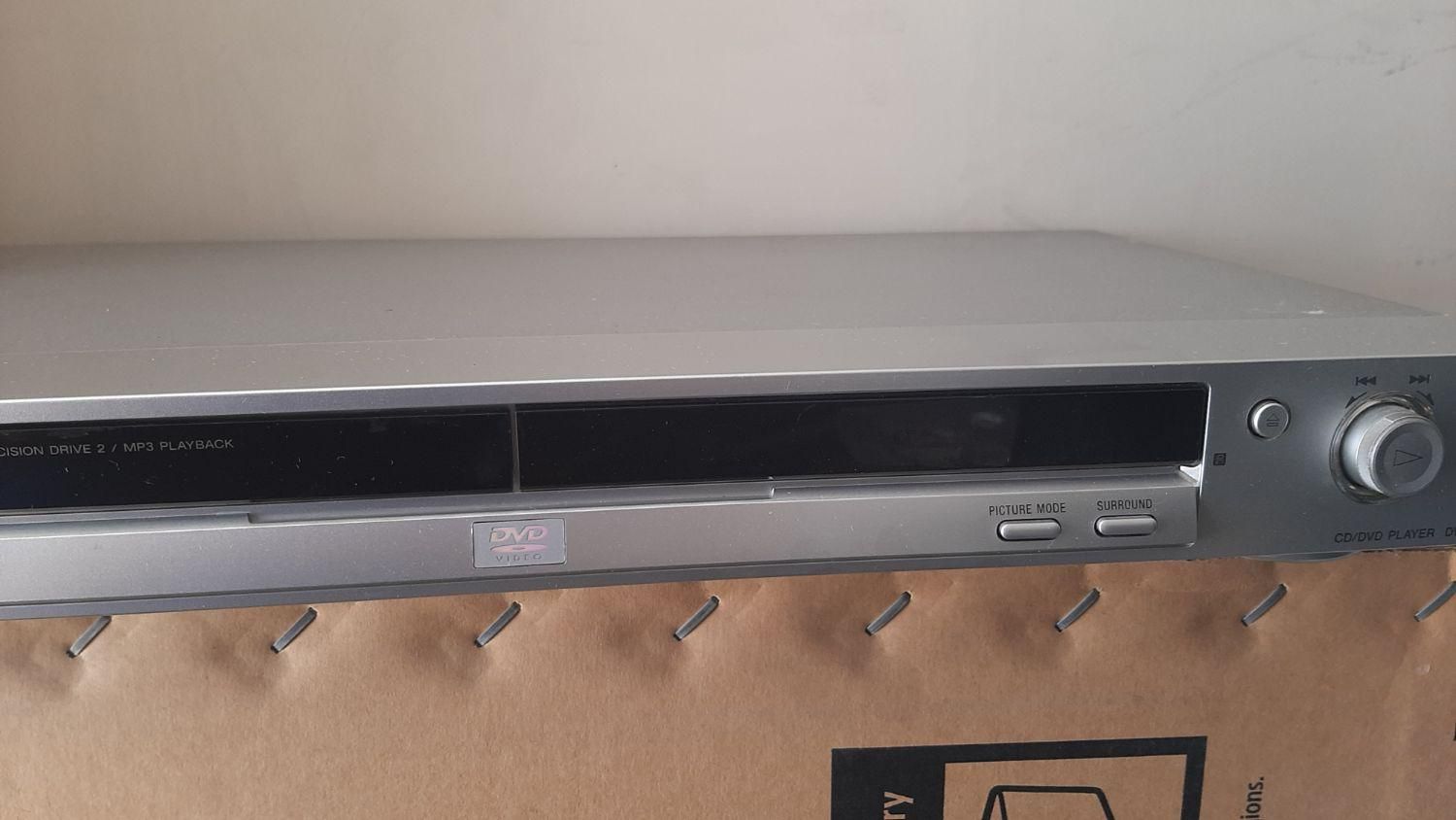 دستگاه DVD مارک سونی( سیدی خور)|پخشکننده DVD و ویدیو|اصفهان, آبشار|دیوار