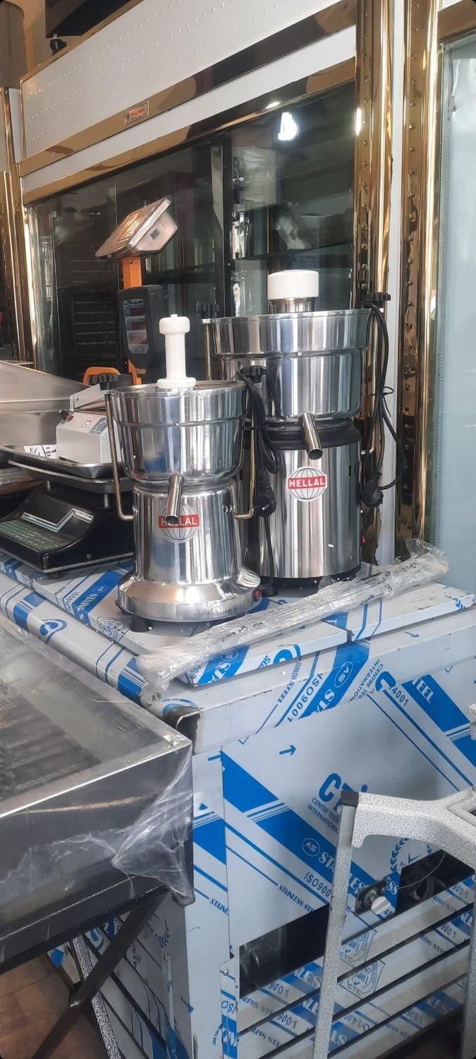 آبمیوه گیری صنعت  ۲۰۰ کیلو ۳۰۰کیلو ۶۰۰کیلو یک تن|آبمیوهگیر و آبمرکباتگیر|میانه, |دیوار