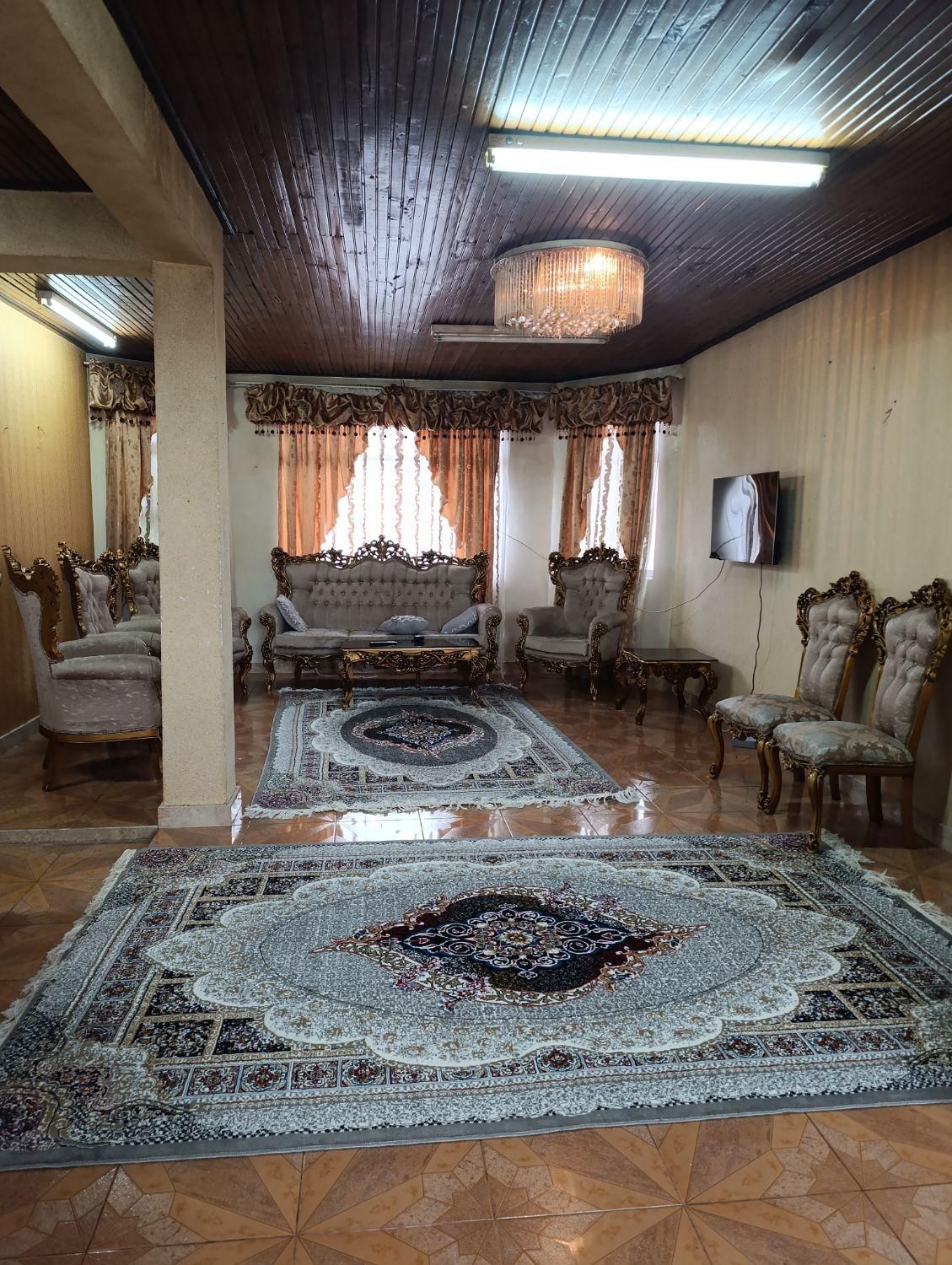 اجاره روزانه. ویلایی دو خواب ۳۰۰ متری هلال احمر|اجارهٔ کوتاه‌مدت ویلا و باغ|بندر انزلی, معلم|دیوار