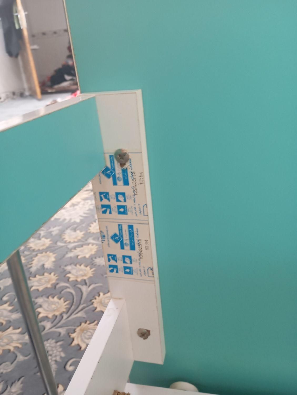 تخت بچه|تخت و صندلی بچه|کبودرآهنگ, |دیوار