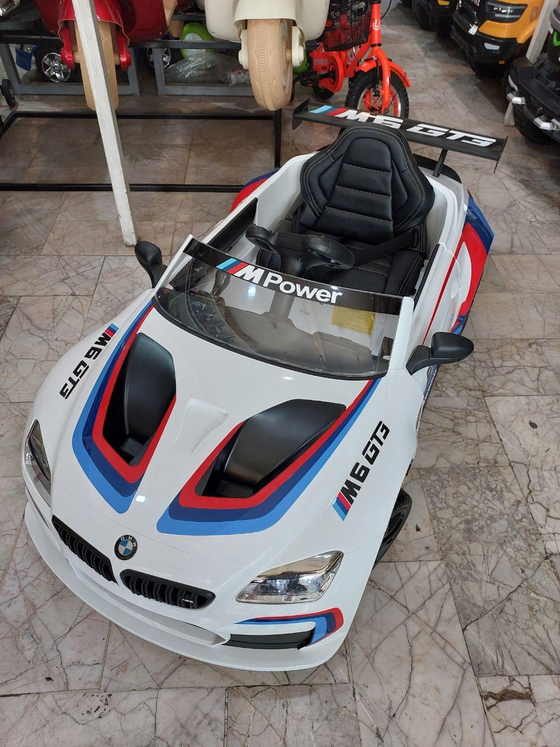 ماشین شارژی بی ام و m6 لایسنس بی ام و آلمان|اسباب‌بازی بچه|مشهد, مصلی (کارمندان اول)|دیوار