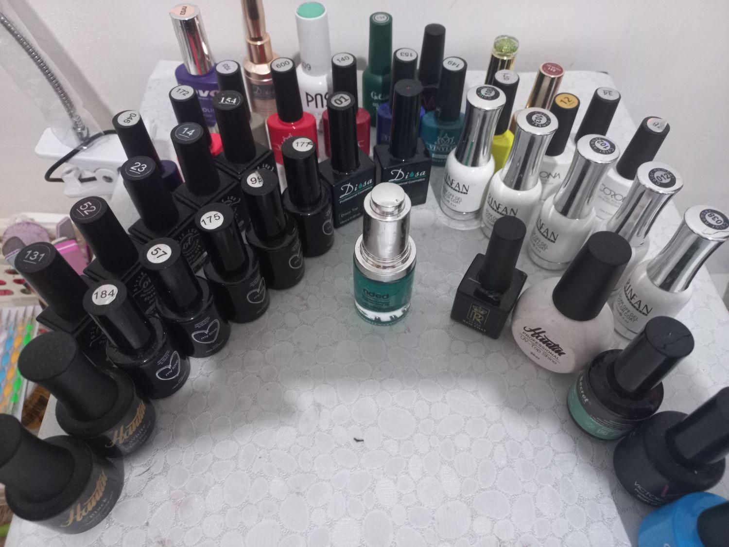 لوازم کاشت ناخن صفر تا صد|آرایشی، بهداشتی، درمانی|رشت, گلباغ نماز|دیوار