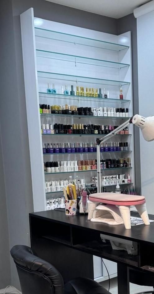 تخت مژه،2تا سرشور،صندلی برقی،استندناخن،گوش سوراخکن|آرایشگاه و سالنهای زیبایی|بوشهر, |دیوار