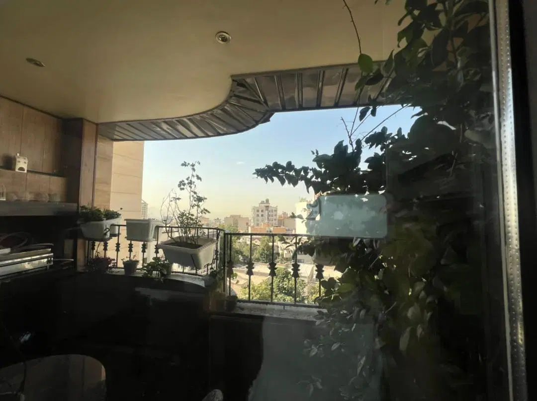 نیاوران/ ۳۳۰ متر/ تک واحدی/ سوئیت مجزا/ ۳ جهت نور|فروش آپارتمان|تهران,  امام زاده قاسم (نیاوران)|دیوار