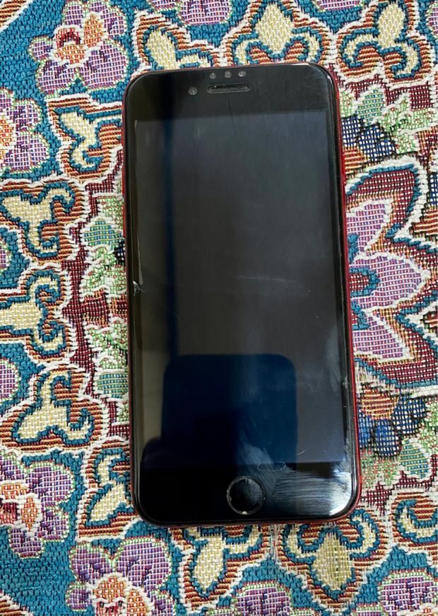 اپل iPhone 8 با حافظهٔ ۲۵۶ گیگابایت|موبایل|محمودآباد, |دیوار