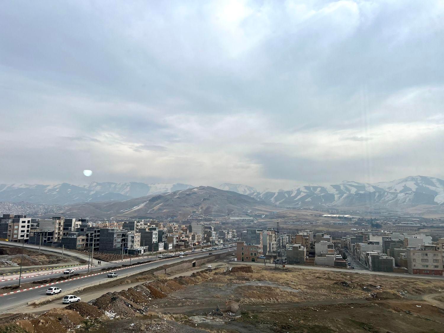 اجاره روزانه/هفتگی/ماهانه آپارتمان ۹۰ متری|اجارهٔ کوتاهمدت آپارتمان و سوئیت|سنندج, |دیوار