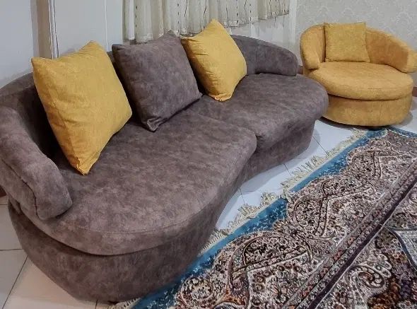 مبل کم کارکرد هشت نفره|مبلمان خانگی و میز عسلی|رشت, معلم|دیوار