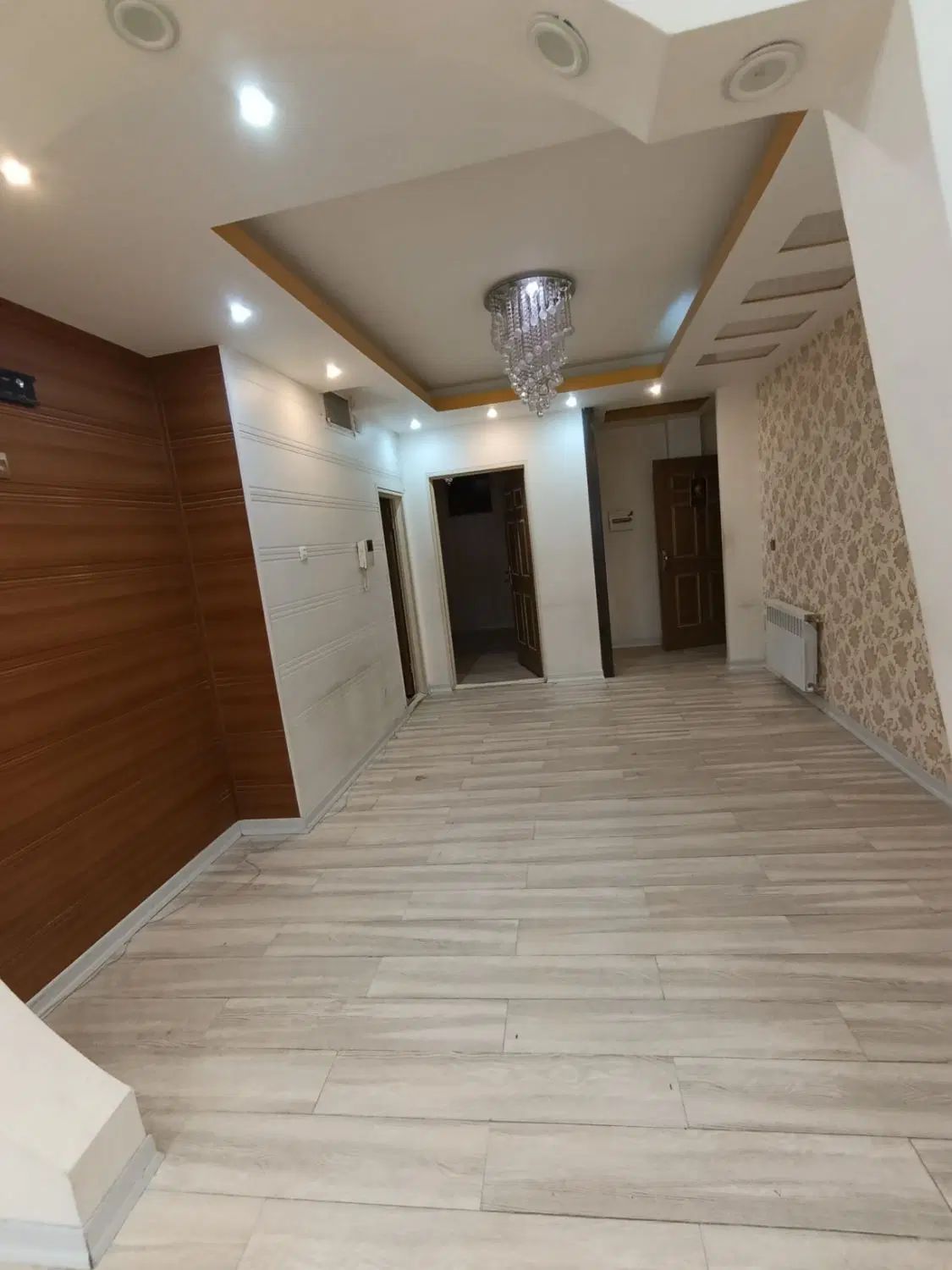 دفتر کار/بر خیابان شفا/موقعیت اداری مناسب/همه شغل|اجارهٔ دفتر کار، اتاق اداری، مطب|کرمان, |دیوار