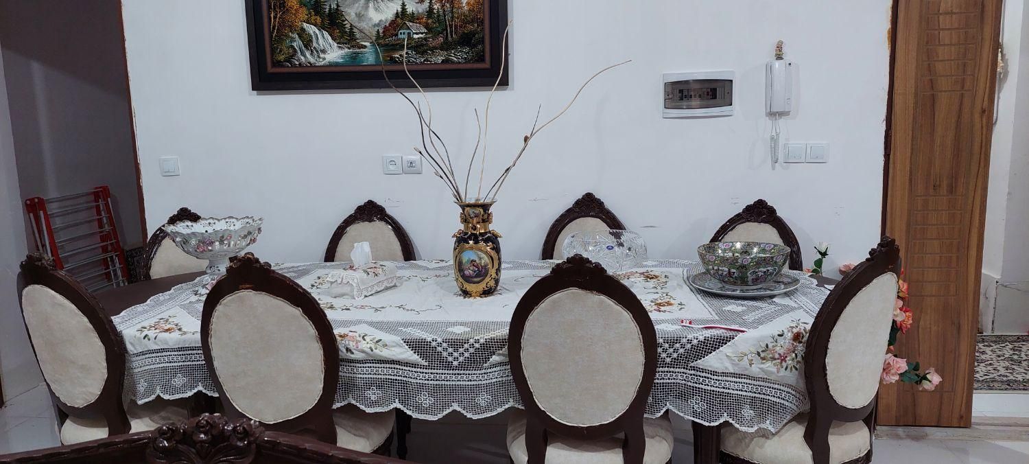 یک دست مبل ۸ نفره و یک دست میزناهارخوری ۸ نفره|مبلمان خانگی و میز عسلی|رفسنجان, |دیوار