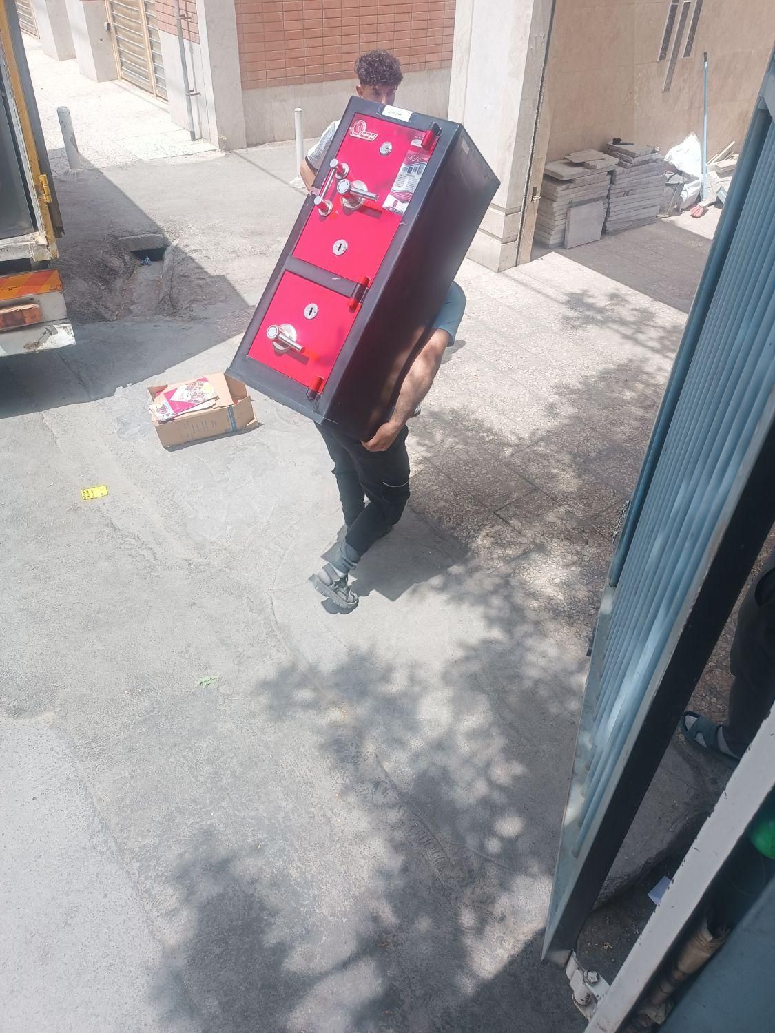 حملنقلباربریحجتبارخاورنیسانکارگرجابهجای|خدمات حمل و نقل|مشهد, اقبال|دیوار