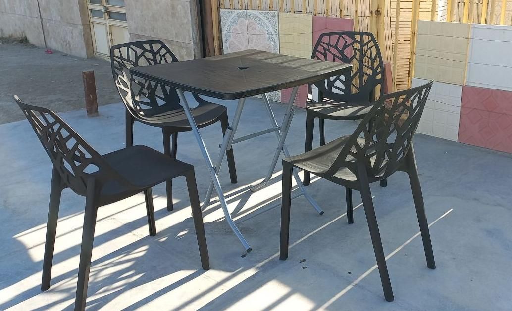 میز و صندلی پلاستیکی مدل برگی|میز و صندلی غذاخوری|کرمانشاه, |دیوار