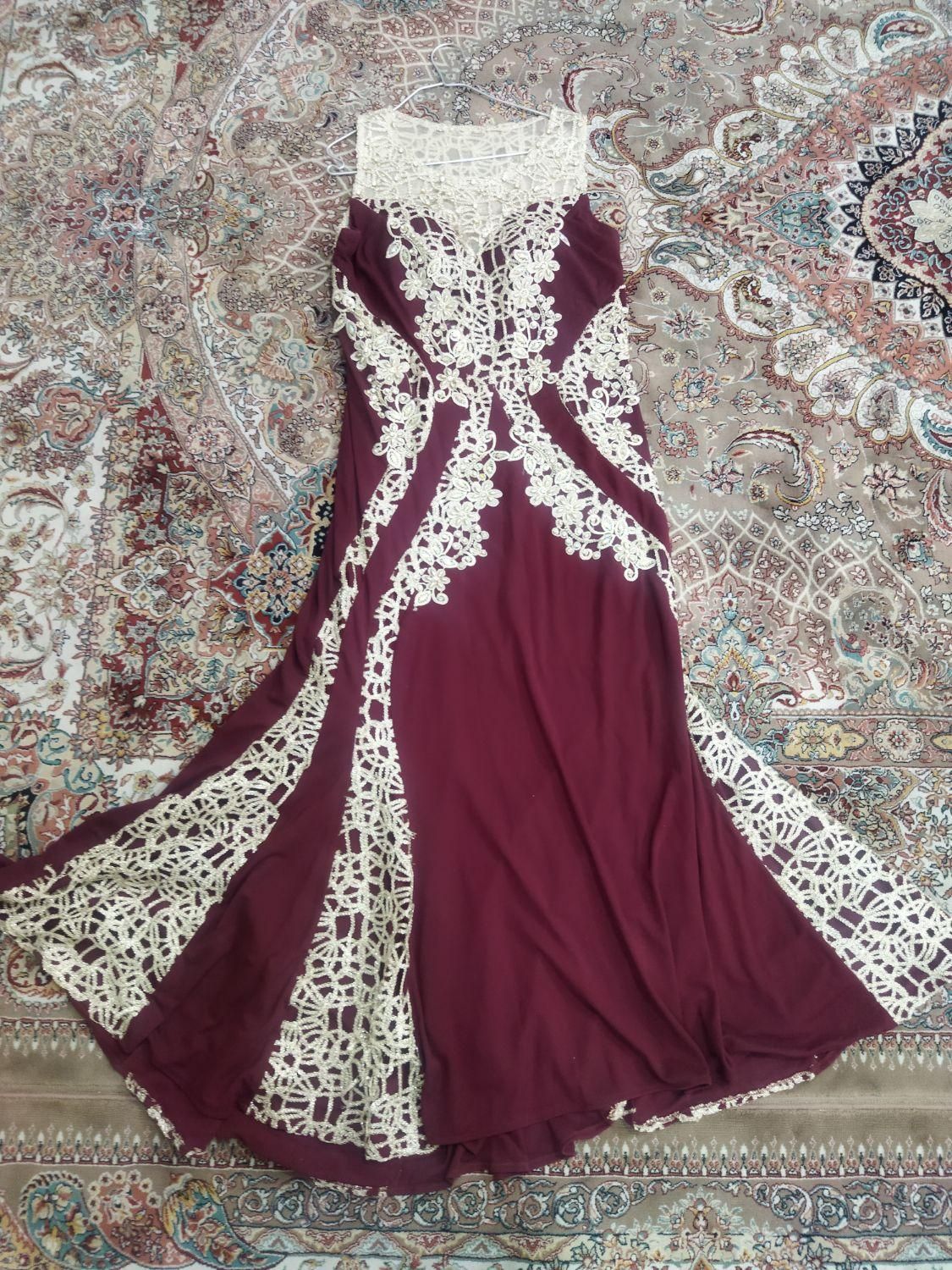 لباس مجلسی|لباس|ری, |دیوار