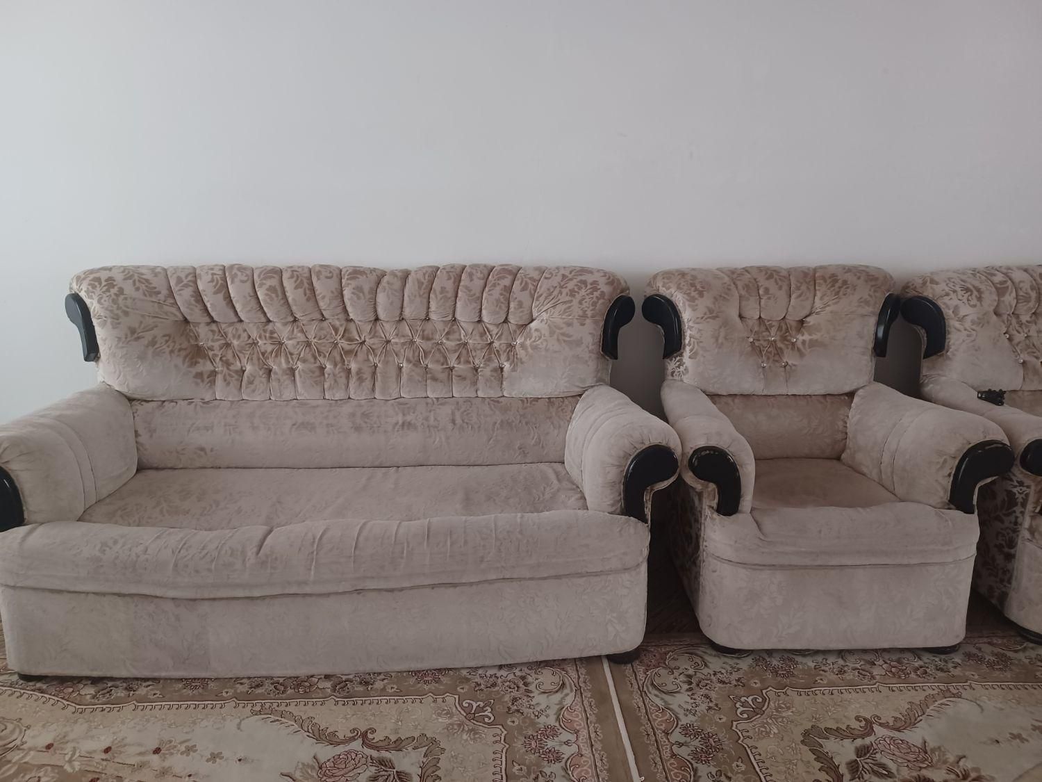 مبل هفت نفره راحتی تمیز|مبلمان خانگی و میز عسلی|مشهد, توس (بلوار توس)|دیوار