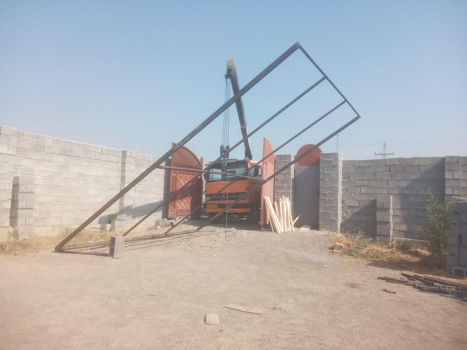 جوشکاری سیارنصب سایبان سوله ساخت تابلو تبلیغاتی|خدمات پیشه و مهارت|میناب, |دیوار