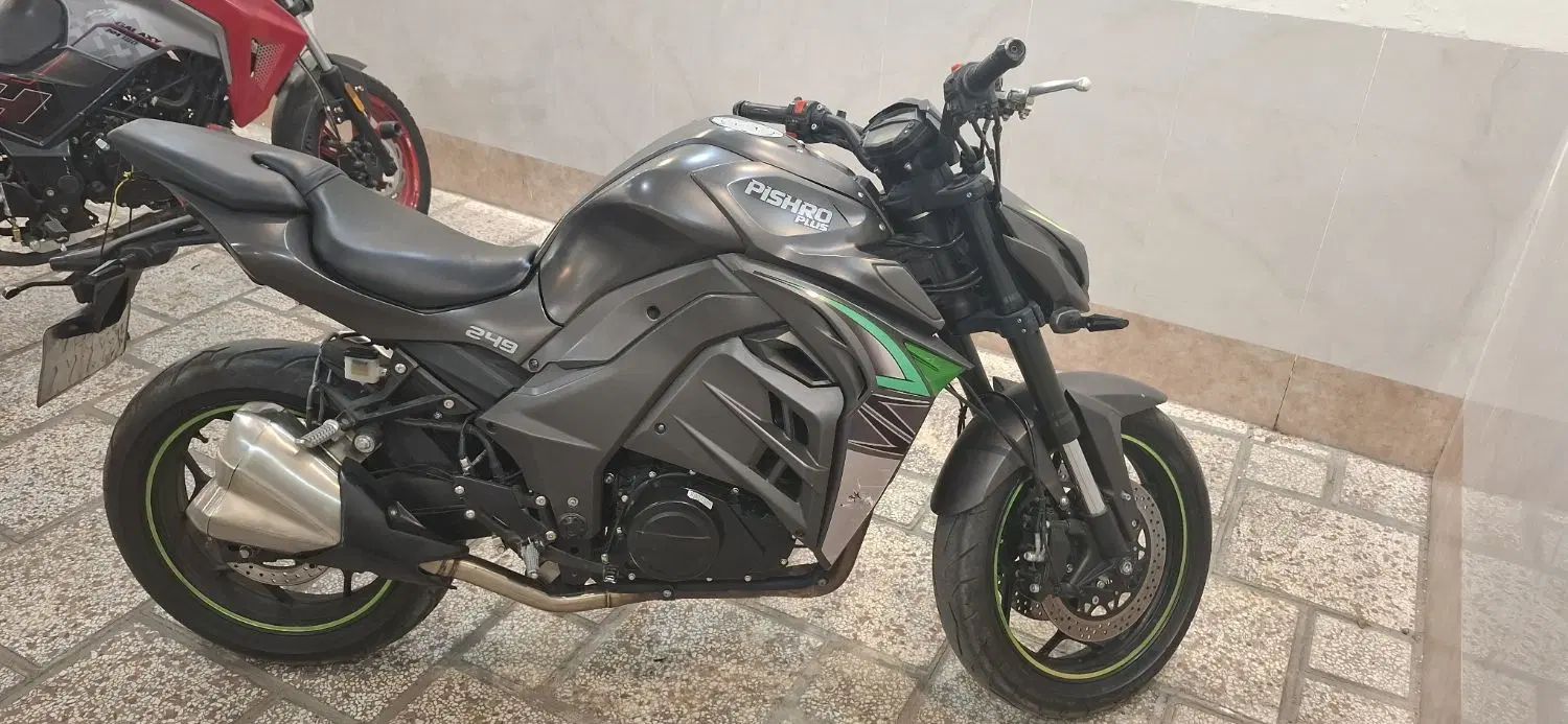 موتور Z1000 رادیات آب جفت سیلندر|موتورسیکلت|مشهد, کوی المهدی|دیوار