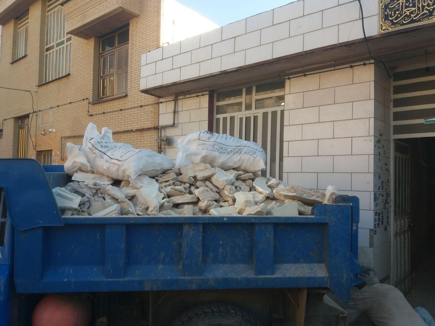 حمل نخاله ناخاله نیسان کمپریسی ماسه شسته ۰۶کل شهر|خدمات حمل و نقل|شیراز, فضل‌آباد|دیوار