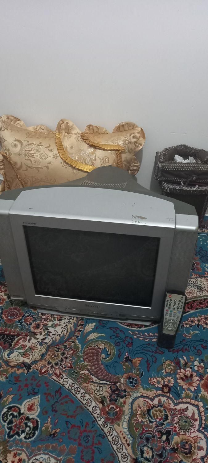 سلام یک تلویزیون فروش فوری|تلویزیون و پروژکتور|کاشان, کارگر|دیوار