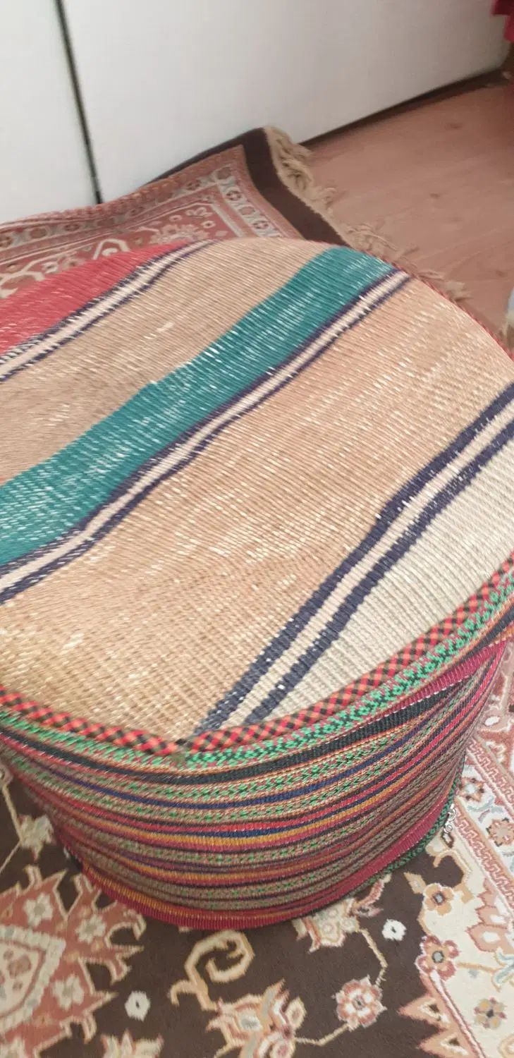 نشیمن سنتی دوعدد|گلیم، جاجیم، گبه|تهران, پونک|دیوار
