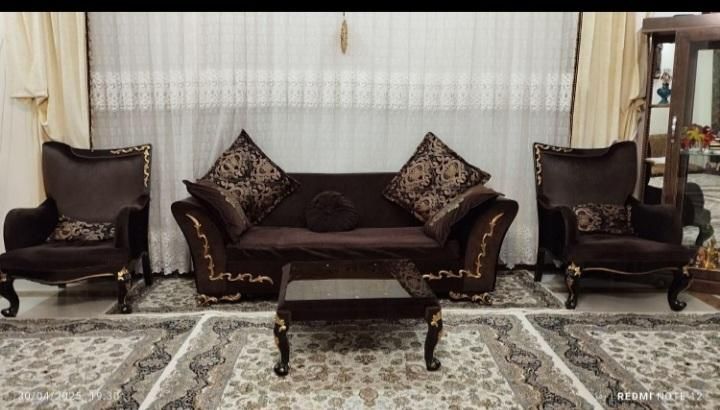 مبل ۹ نفره کلاسیک|مبلمان خانگی و میز عسلی|تهران, شیراز|دیوار