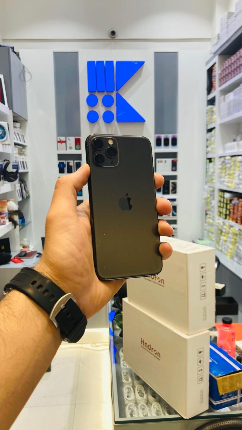 اپل iPhone 11 Pro با حافظهٔ ۲۵۶ گیگابایت|موبایل|تهران, صادقیه|دیوار