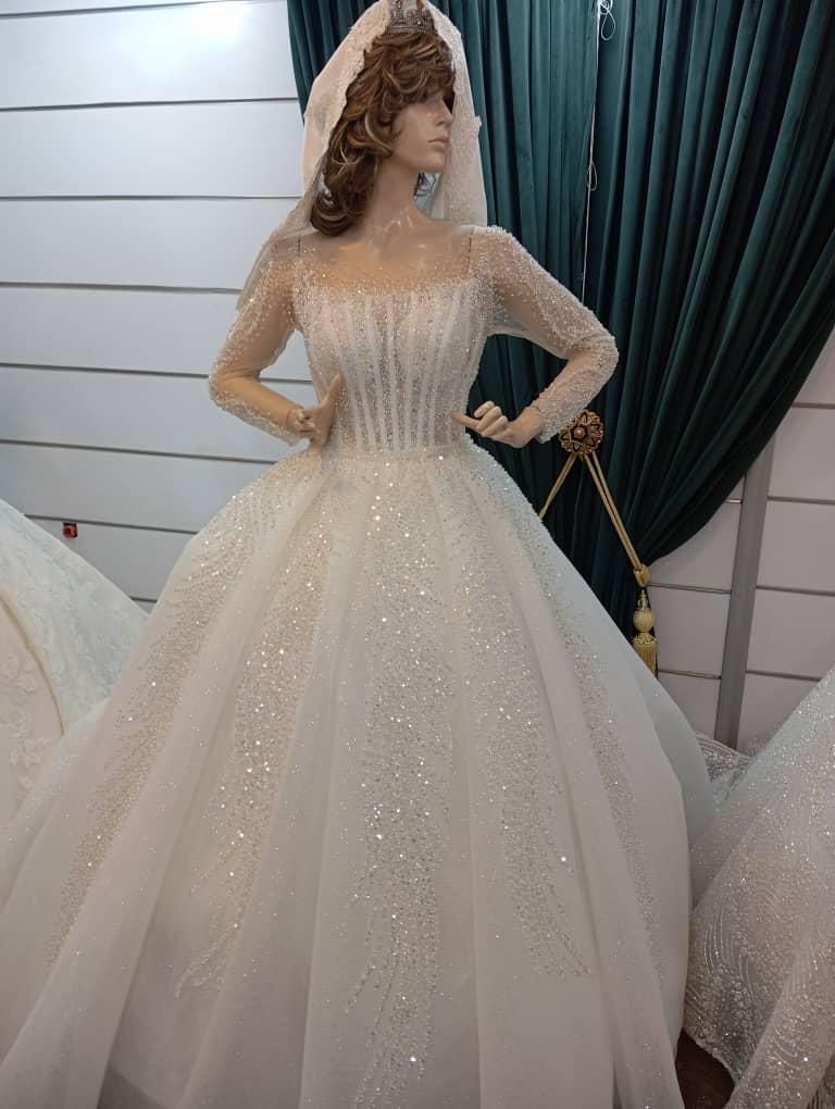 لباس عروس از سایز ۳۸ تا ۴۲ و قابل تبدیل تا سایز ۴۴|لباس|اصفهان, محمودیه|دیوار