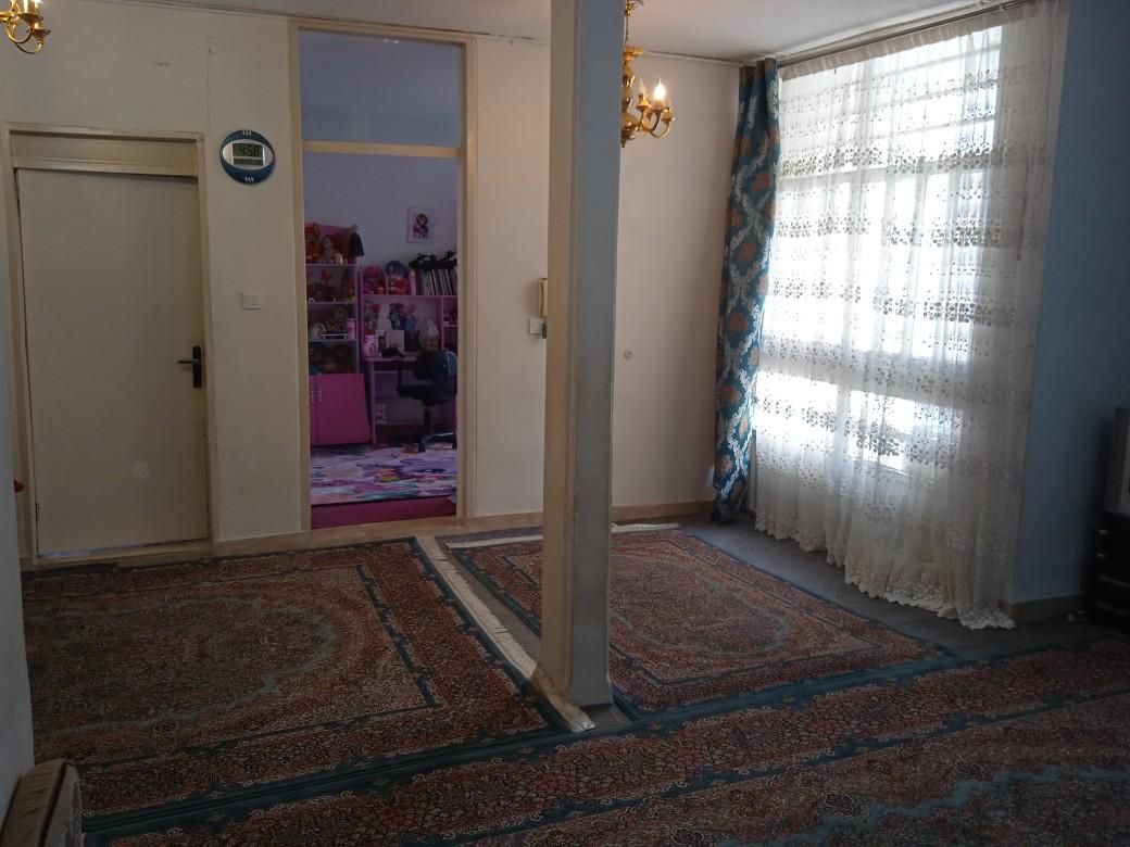 رهن خانه ویلایی دو طبقه ۹۰ متری دربست کامل|اجارهٔ خانه و ویلا|کرج, احدآباد|دیوار