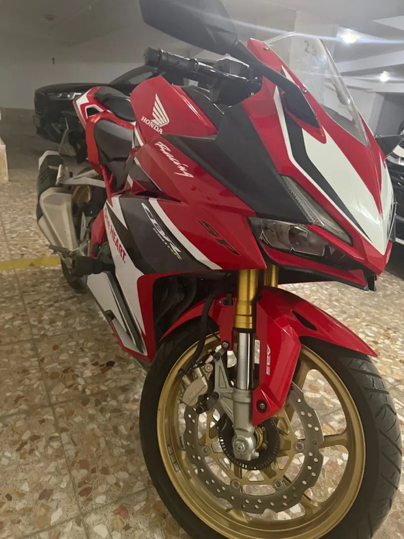 cbr250RR|موتورسیکلت|تهران, دریاچه شهدای خلیج فارس|دیوار