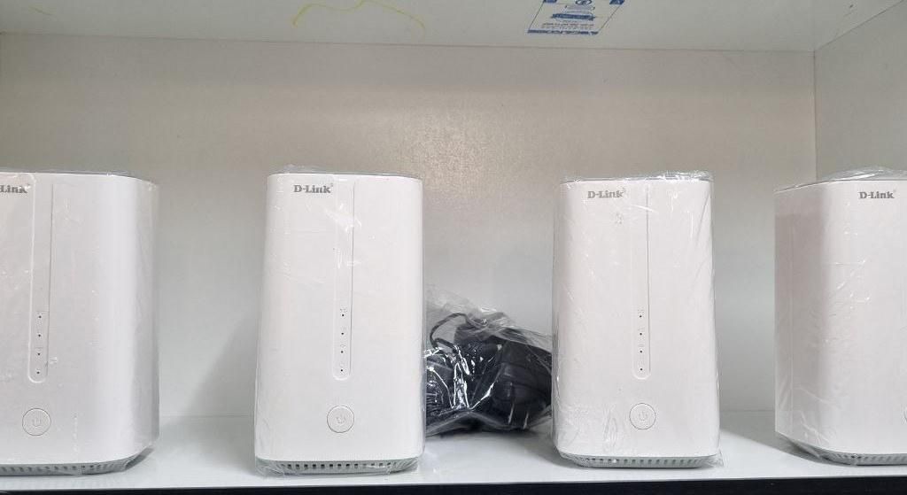 مودم 5G دلینک M2000|مودم و تجهیزات شبکه|اهواز, نادری|دیوار