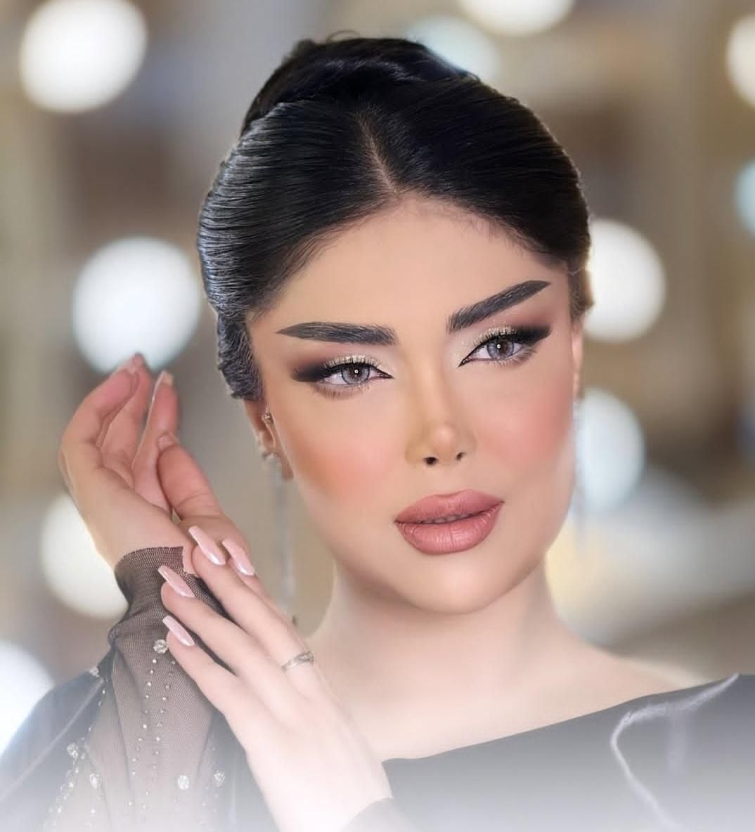 میکاپ و بافت|خدمات آرایشگری و زیبایی|سنندج, |دیوار