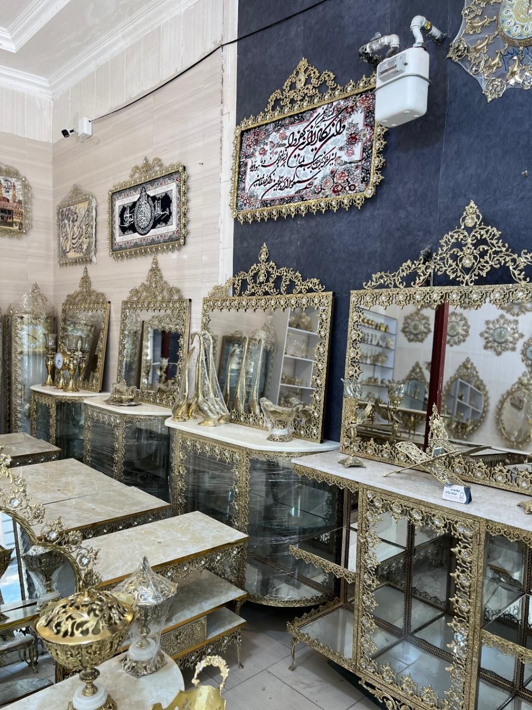 آیینه ویترین برنز باکس داردوبل گل‌آفتاب(برنز برتر)|بوفه، ویترین، کنسول|کرمانشاه, |دیوار