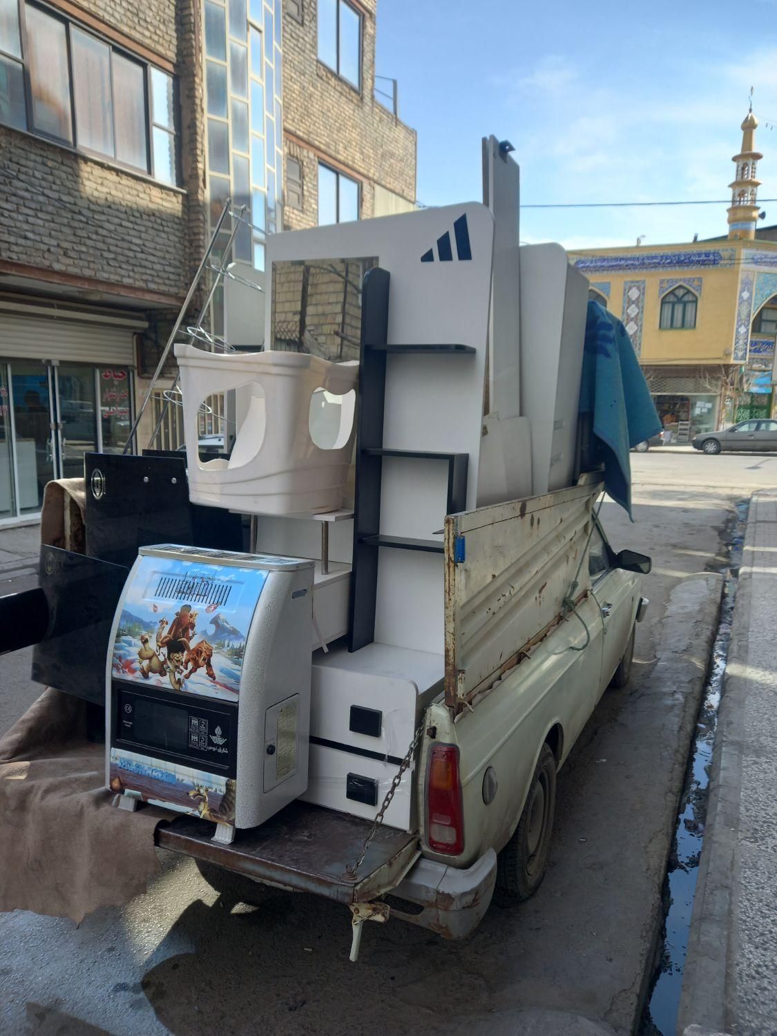 وانت تلفنی پیکان بار باربری اثاثیه منزل کارگر و.|خدمات حمل و نقل|مشهد, همت آباد|دیوار