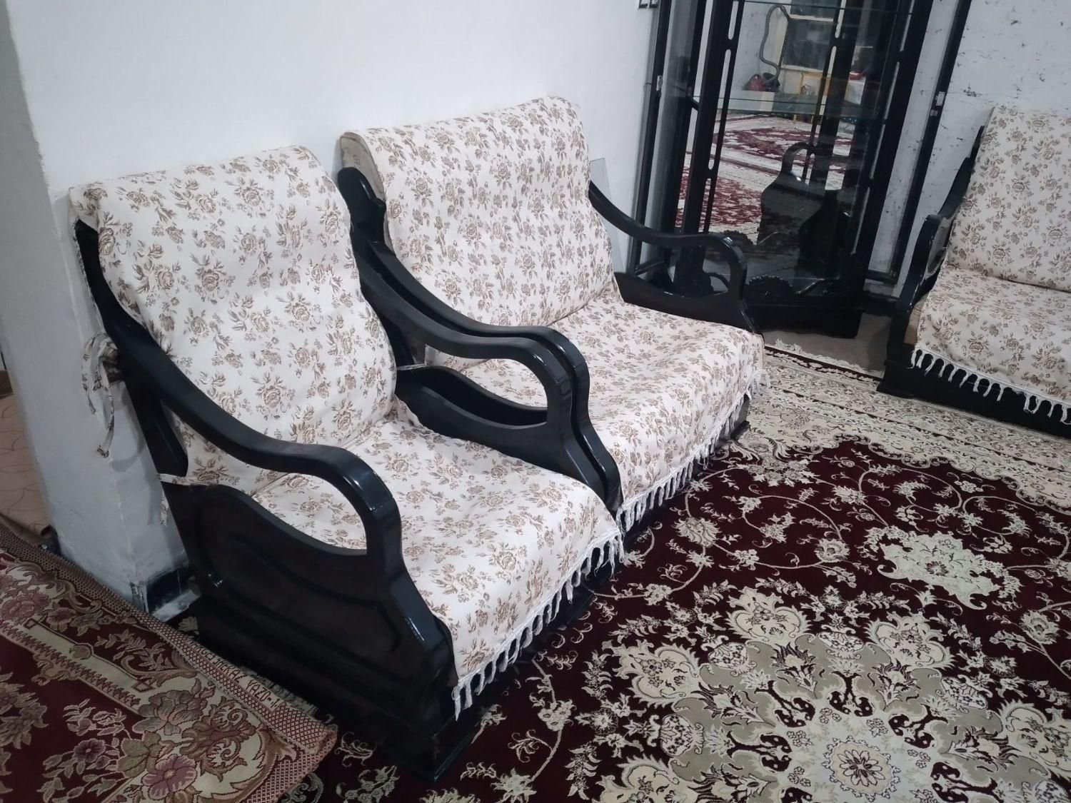 مبل ۷ نفره|مبلمان خانگی و میز عسلی|بروجن, |دیوار