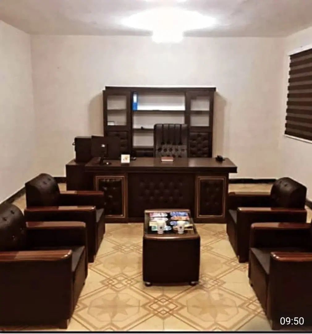 میز نمایشگاه 85698مدیریت کارمندی کانتر صندلی منشی|دفتر کار|تبریز, |دیوار