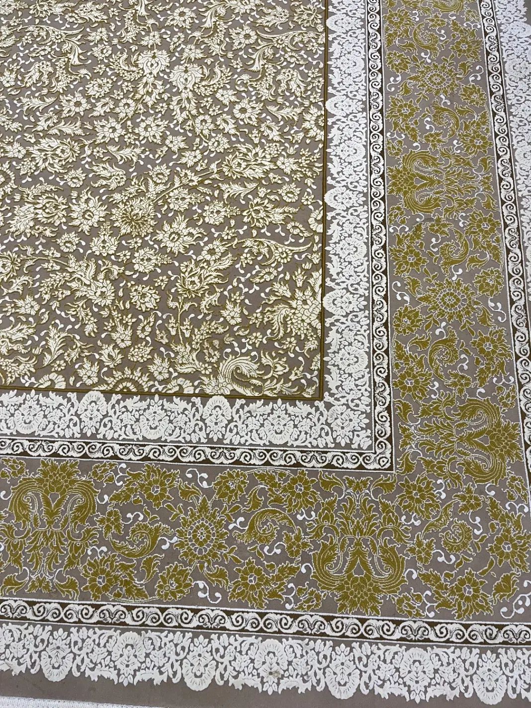 یک تخته ۹ متری ۲ تخته ۶ متری و یک فرش دستباف|فرش|شیراز, فرهنگ شهر|دیوار