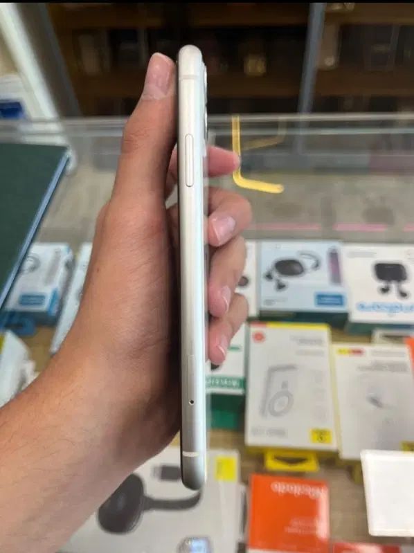 اپل iPhone 11 با حافظهٔ ۱۲۸ گیگابایت|موبایل|رشت, پورسینا|دیوار