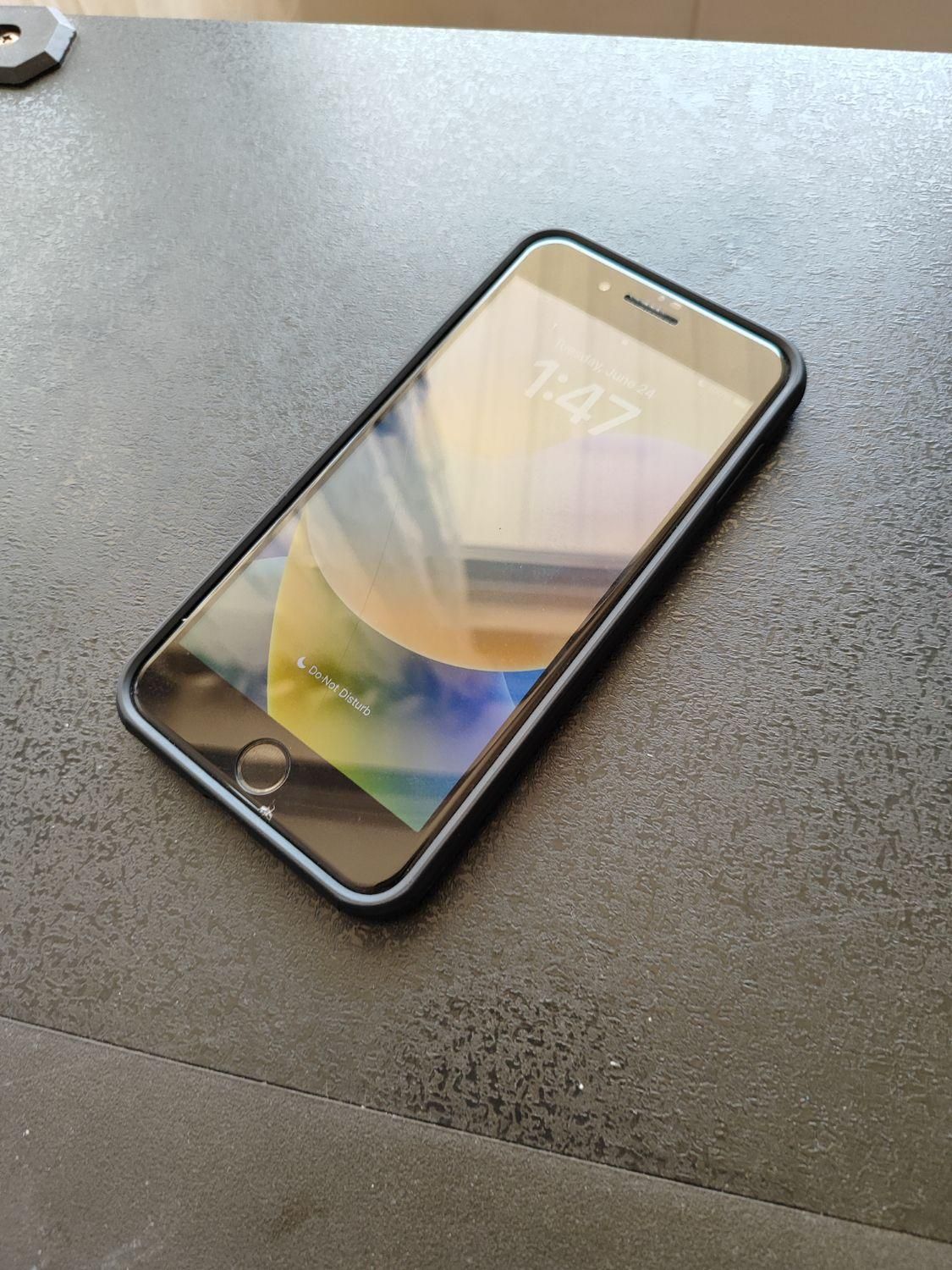 iPhone 8 plus|موبایل|میانه, |دیوار