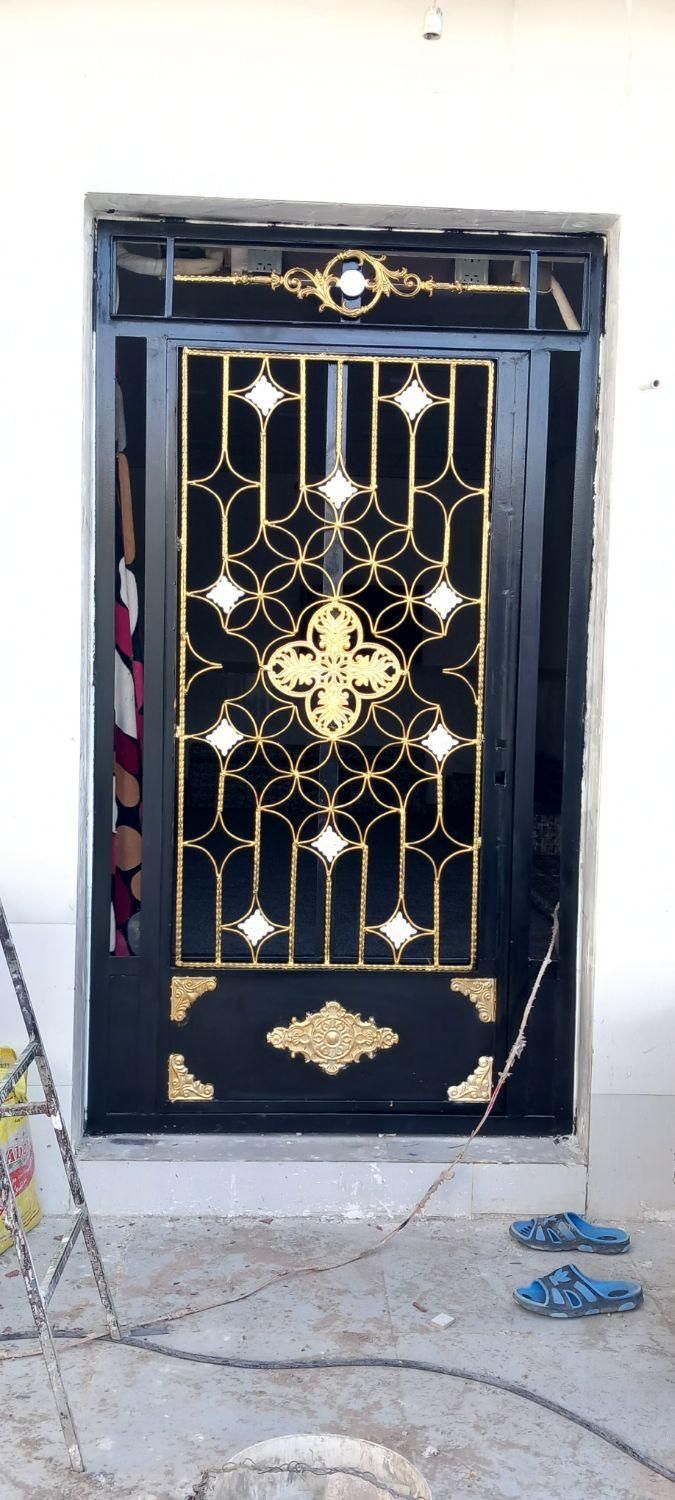 رنگ آمیزی در وپنجره با کیفیت بالا|خدمات پیشه و مهارت|سوسنگرد, |دیوار